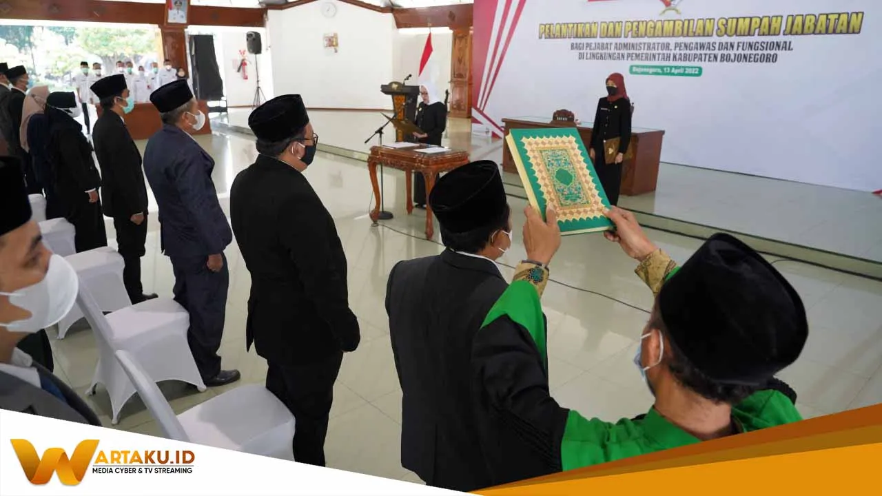 Bupati Lantik Pejabat Administrator, Pengawas, dan Fungsional Bupati Lantik Pejabat Administrator Pengawas Dan Fungsional