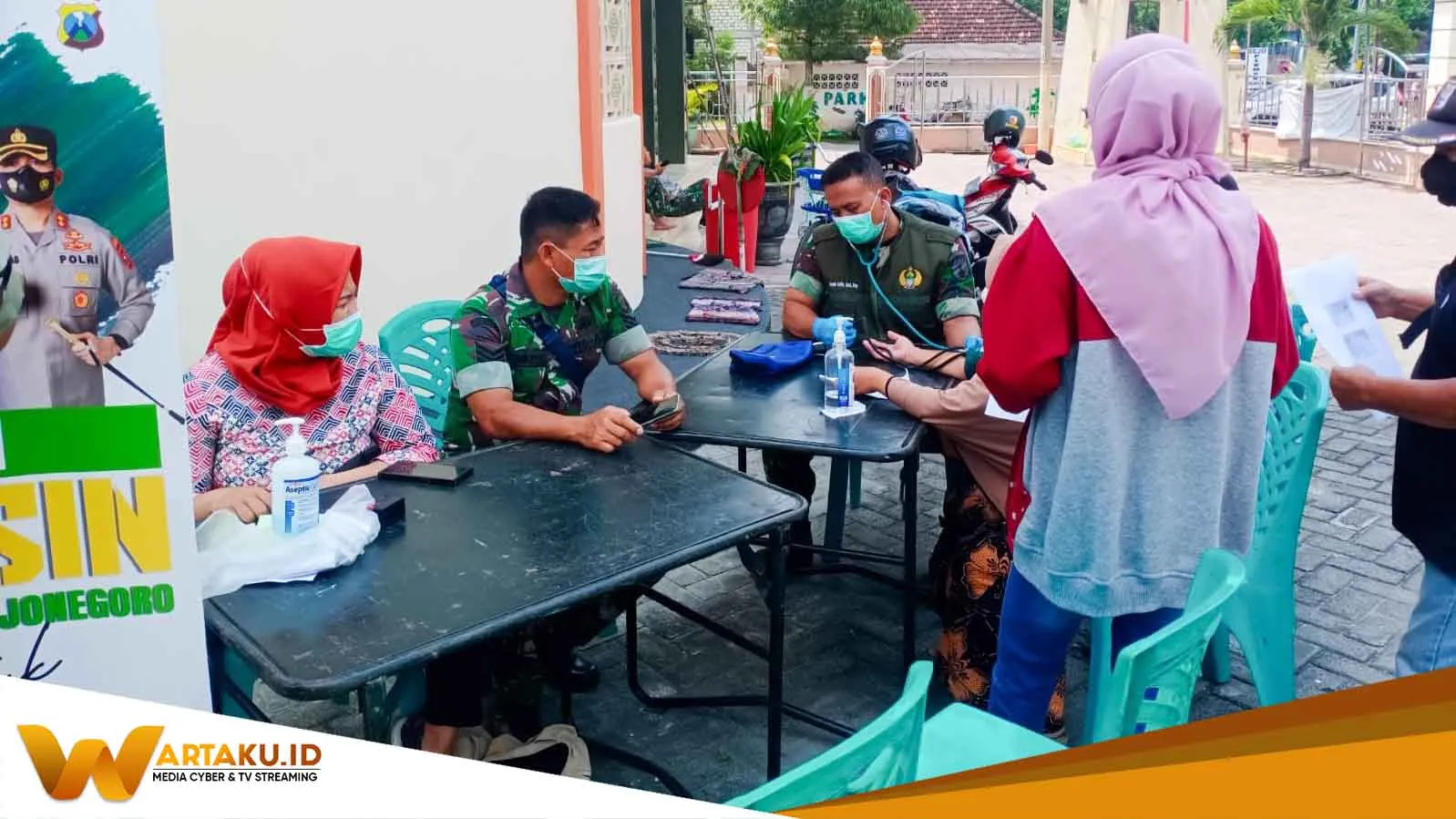 Dukung Kebijakan Pemerintah, Kodim Bojonegoro Masifkan Serbuan Vaksinasi Booster Dukung Kebijakan Pemerintah Kodim Bojonegoro Masifkan Serbuan Vaksinasi Booster