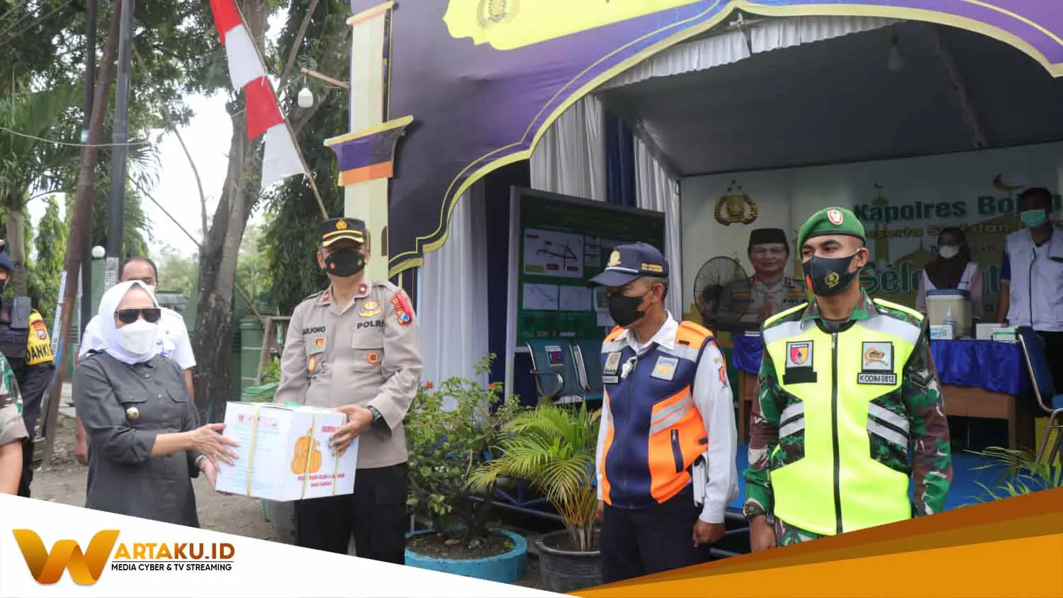 Jelang Puncak Arus Mudik Lebaran, Bupati Bojonegoro Dan Forkopimda Pantau Kesiapan Posko Pemudik 1 Jelang Puncak Arus Mudik Lebaran Bupati Bojonegoro Dan Forkopimda Pantau Kesiapan Posko Pemudik 1