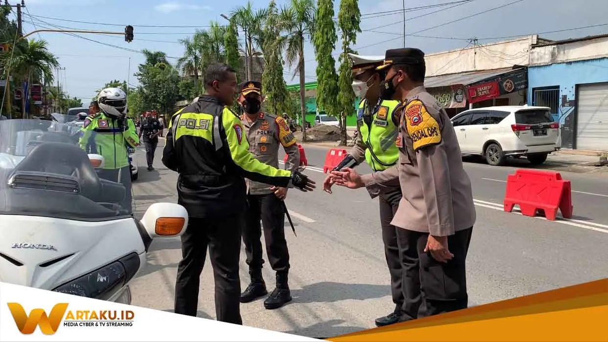 Kunjungi Pos Mudik Di Bojonegoro Dirlantas Polda Jatim Himbau Masyarakat Mudik Lebih Awal 2