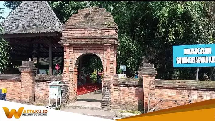 Menjelang Ramadhan, Peziarah Ke Makam Waliyullah Meningkat Menjelang Ramadhan Peziarah Ke Makam Waliyullah Meningkat