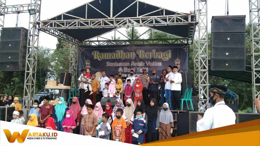 PSST PAMMI Dan Crew Usung Usung Berbagi Ratusan Takjil Dan Santunan Anak Yatim