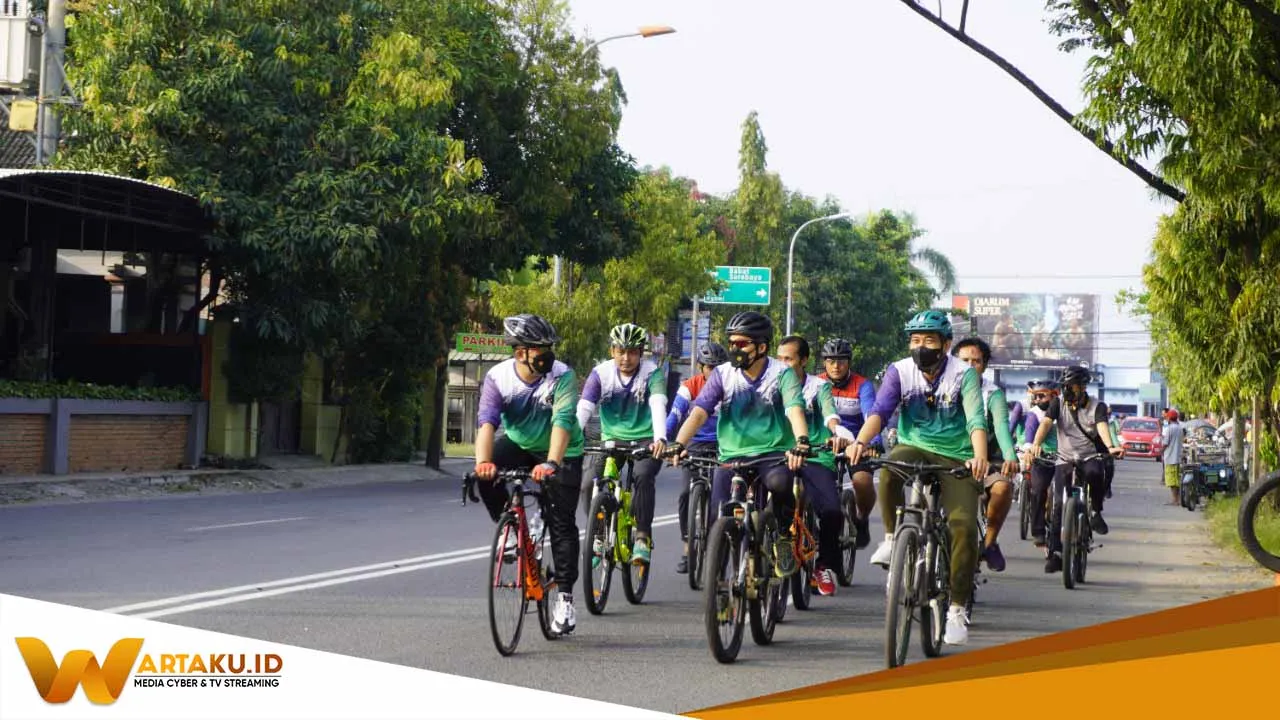 PWI Bojonegoro Selenggarakan Goes dan Pembagian Sembako Bersama Forkopimda 1 PWI Bojonegoro Selenggarakan Goes Dan Pembagian Sembako Bersama Forkopimda 1