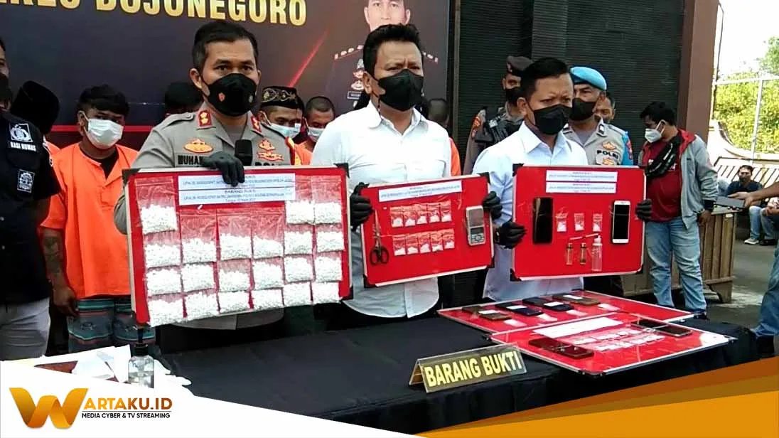 Satresnarkoba Polres Bojonegoro Amankan Pengedar Obat Terlarang, Diantaranya Masih Berstatus Pelajar Satresnarkoba Polres Bojonegoro Amankan Pengedar Obat Terlarang Diantaranya Masih Berstatus Pelajar