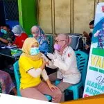 Terus Bergerak Tim Vaksinasi Mobile Kodim Bojonegoro Gencarkan Vaksin Booster