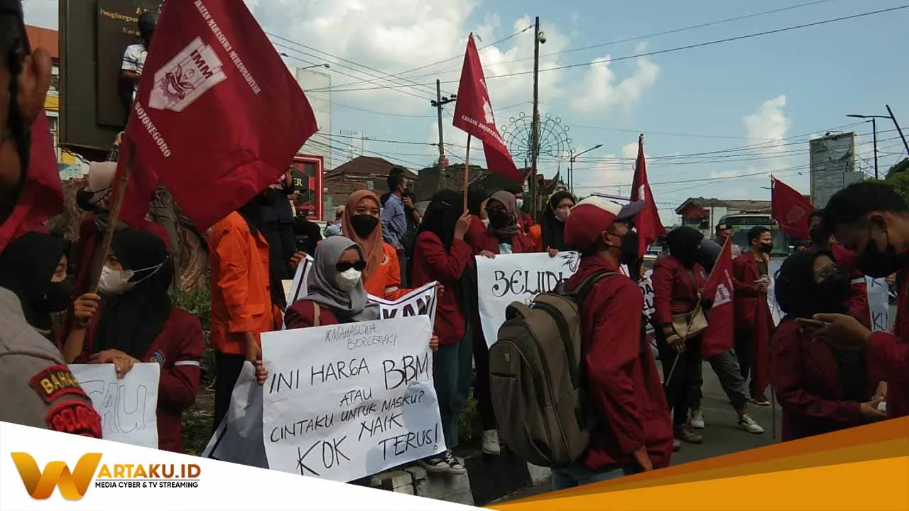 Tuntut Turunkan Harga Bahan Pokok Mahasiswa IMM Lakukan Aksi 1