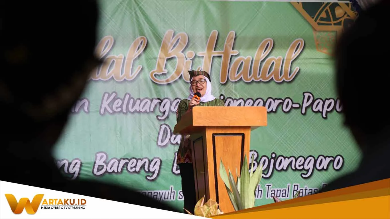 Di Bumi Cendrawasih, Bupati Anna Sapa Warga Bojonegoro Papua 1 Di Bumi Cendrawasih Bupati Anna Sapa Warga Bojonegoro Papua 1