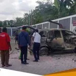 Diduga Alami Konslet Sebuah Mobil Terbakar, Akibatnya Pengendara Alami Luka Bakar 2 Diduga Alami Konslet Sebuah Mobil Terbakar Akibatnya Pengendara Alami Luka Bakar 2