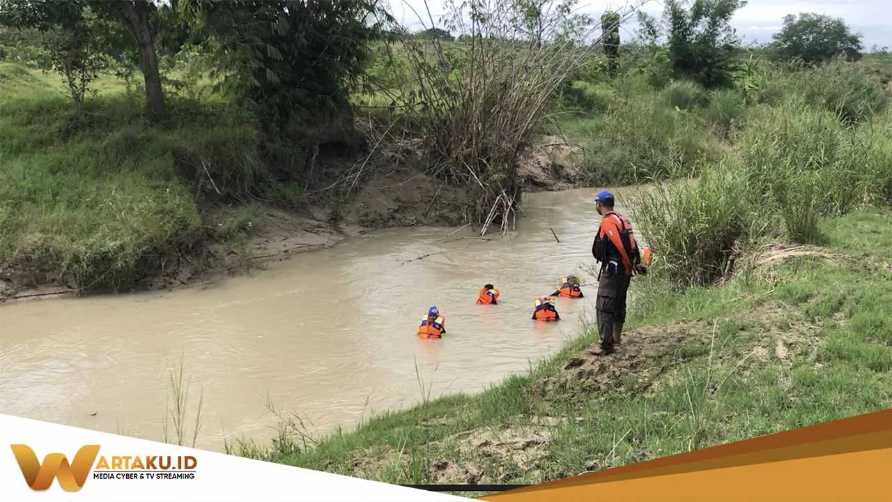 Diduga Tenggelam Saat Membantu Pamanya Panen Jagung, Seorang Anak Usia 12 Tahun Belum Ditemukan Diduga Tenggelam Saat Membantu Pamanya Panen Jagung Seorang Anak Usia 12 Tahun Belum Ditemukan