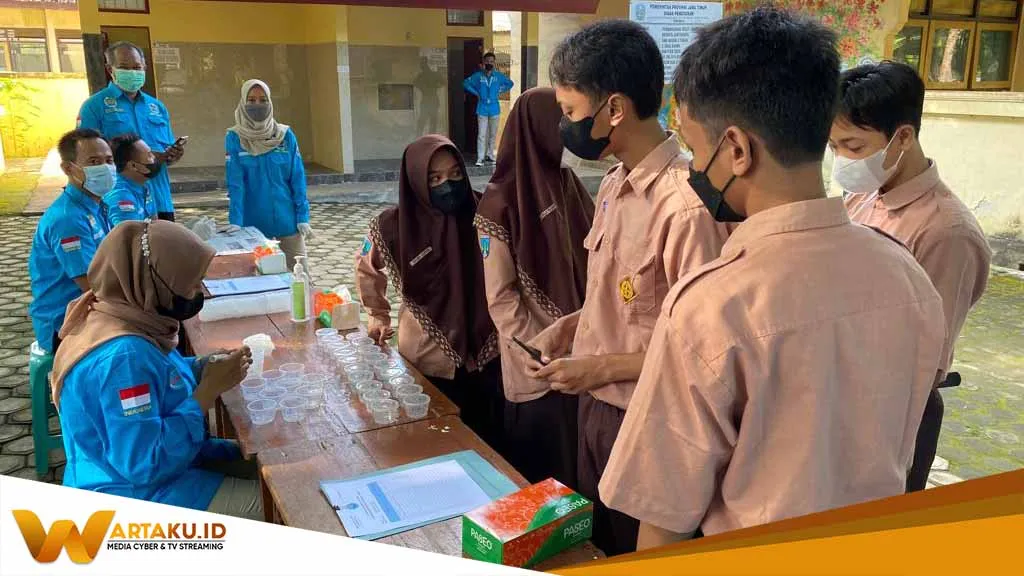 Kunjungi SMAN 2 Tuban BNNK Tuban Screening Tes Unie Para Siswa