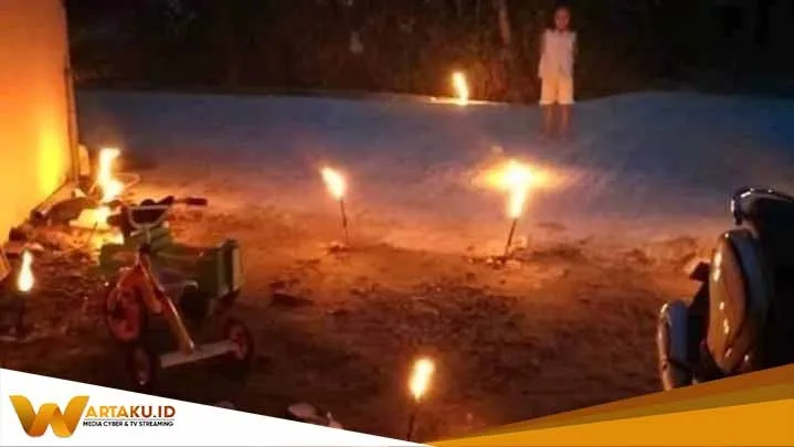 Pasang Colok Di Malem Songo Jadi Tradisi Jelang Idul Fitri Di Penambangan Tuban