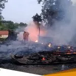 Rumah Singgah Kayu Jati Milik Perhutani Terbakar Kerugian Capai 200 Juta 1