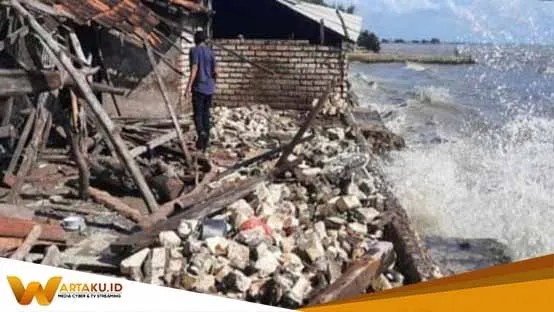 Sebanyak 172 Kepala Keluarga Terdampak Banjir Rob Sepanjang Pantai Kabupaten Tuban Sebanyak 172 Kepala Keluarga Terdampak Banjir Rob Sepanjang Pantai Kabupaten Tuban