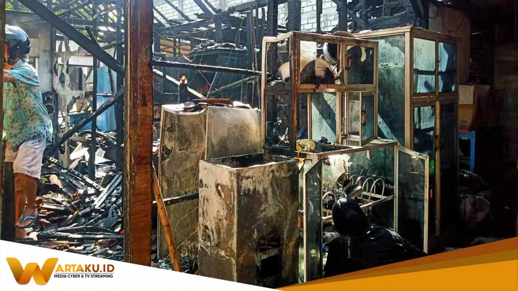 Akibat Korsleting Listrik Rumah Kosong Di Baureno Hangus Terbakar 1
