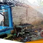Akibat Korsleting Listrik Rumah Kosong Di Baureno Hangus Terbakar 2