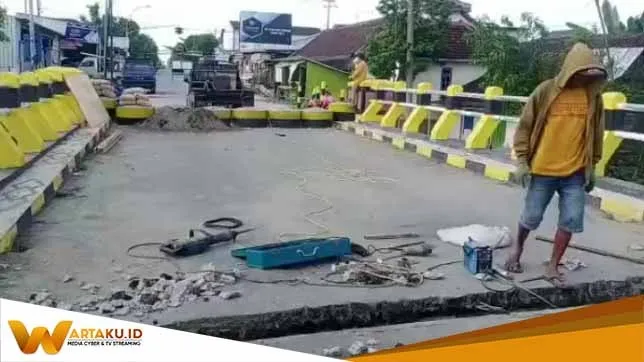 Anggota DPRD Jatim Nur Aziz Apresiasi Bupati Bojonegoro Jembatan Glendeng Sebagai Aset Bojonegoro
