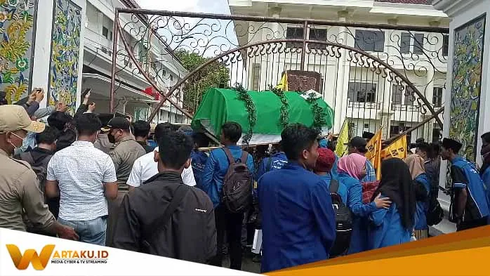 Bupati Tuban Tak Respon Tuntutan Aksi Demo PMII