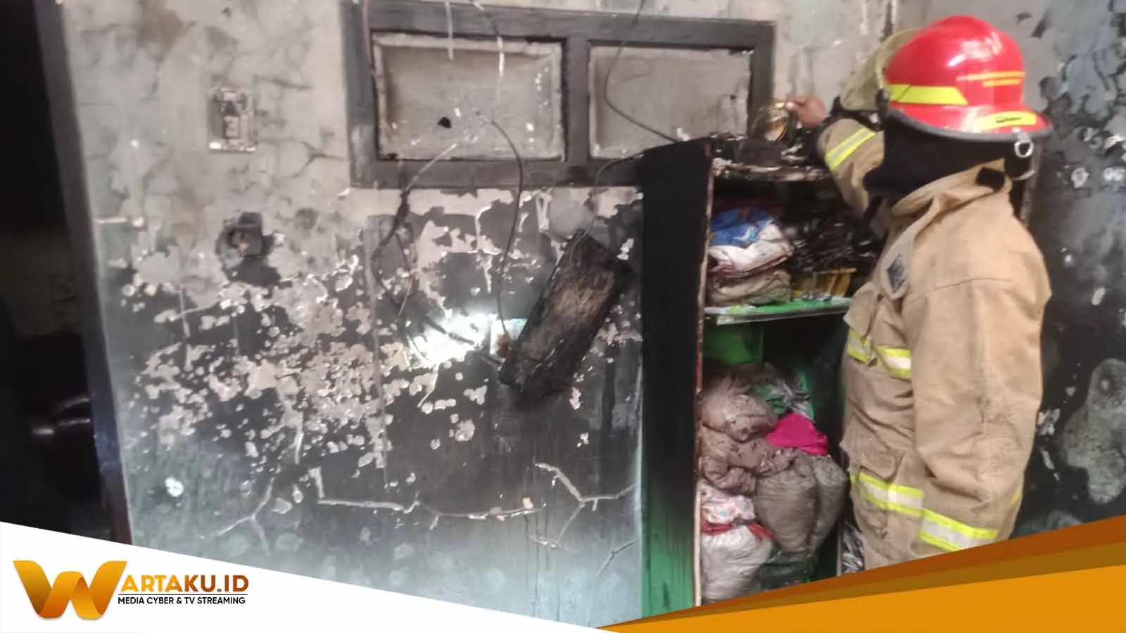 Korsleting Listrik Sebuah Rumah Di Kelurahan Banjarejo Terbakar 1