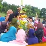 Pertama Setelah Pandemi Perayaan Sedekah Bumi Dengan Gunungan Sayur Dan Buah Mengundang Antusias Warga 1 1