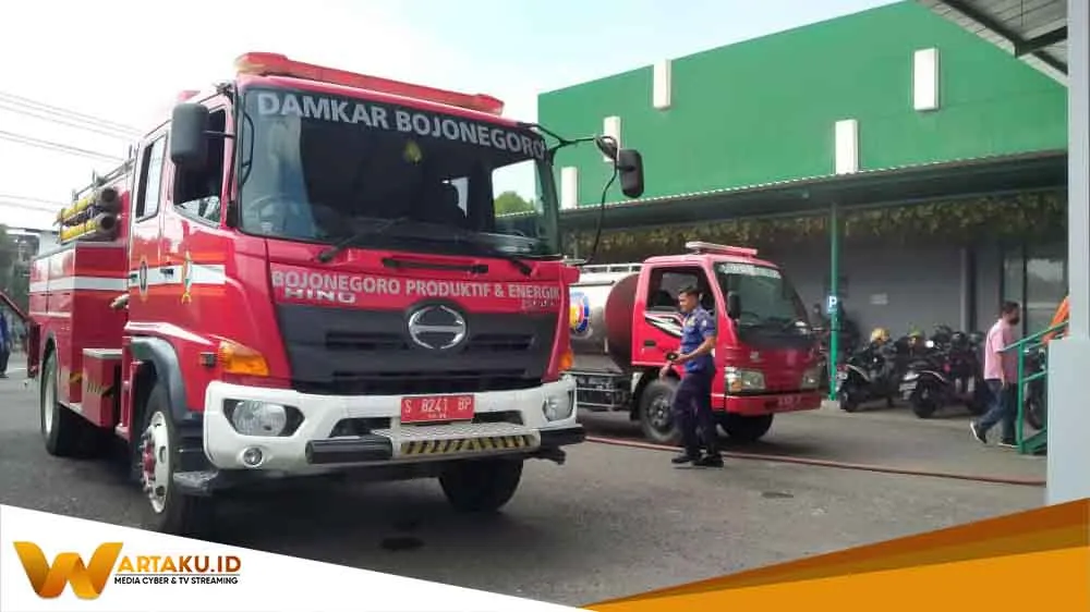 Perusahaan Realfood Bojonegoro Terbakar Penyebab Masih Belum Diketahui 2
