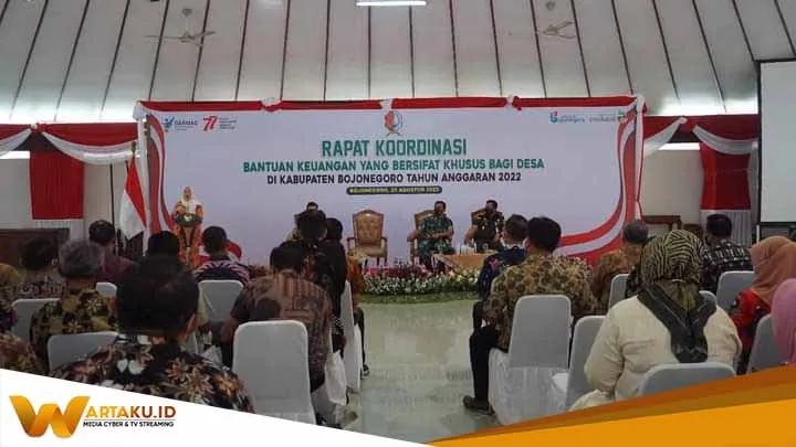 Kades Sambut Positif Bantuan Mobil Siaga Dari Pemkab Bojonegoro 2 Kades Sambut Positif Bantuan Mobil Siaga Dari Pemkab Bojonegoro 2