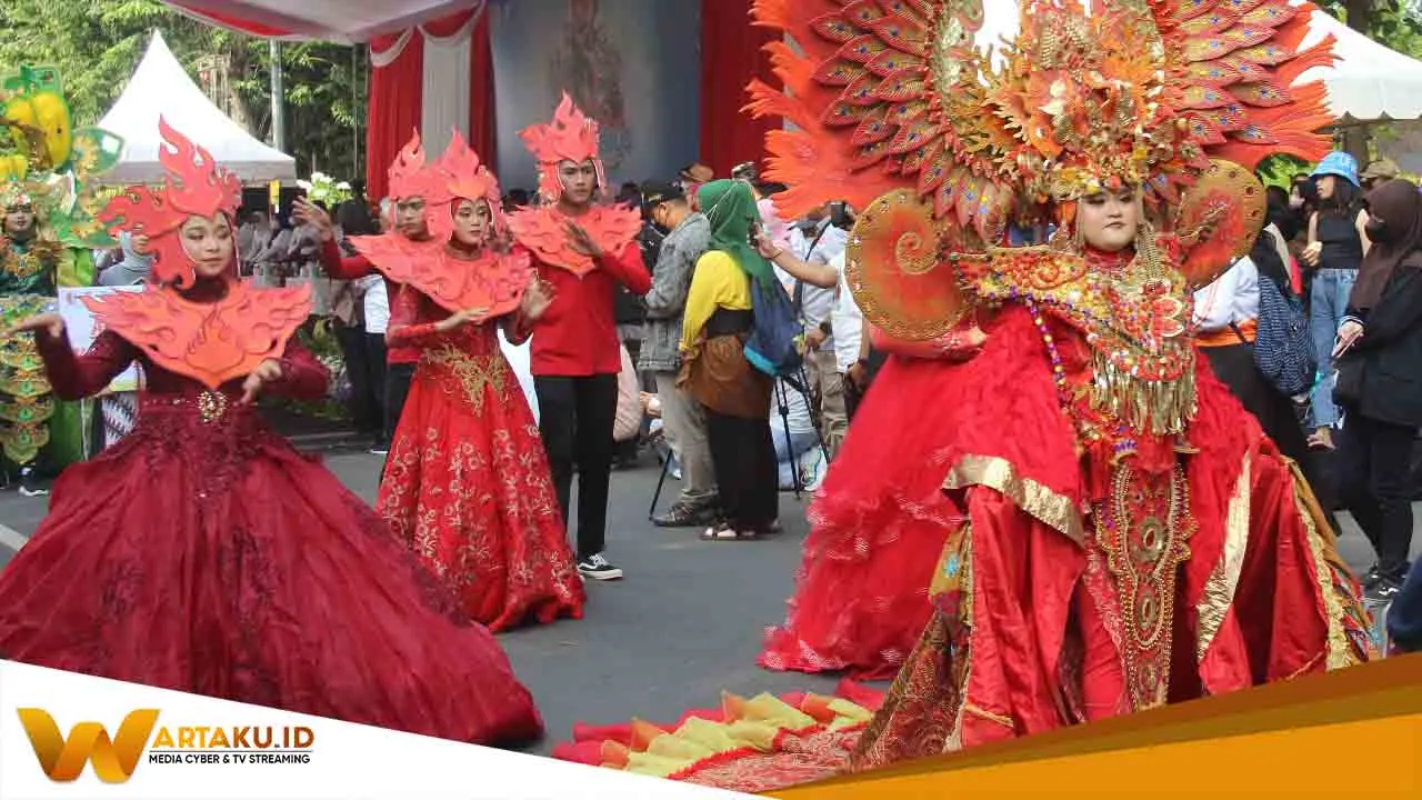 Meriahnya Pawai Pesona Budaya Bojonegoro Bentuk Pengenalan Budaya Lokal 1