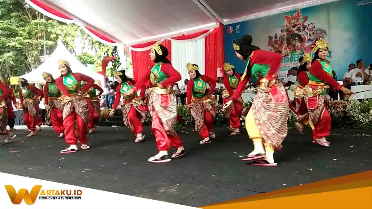 Meriahnya Pawai Pesona Budaya Bojonegoro Bentuk Pengenalan Budaya Lokal 2