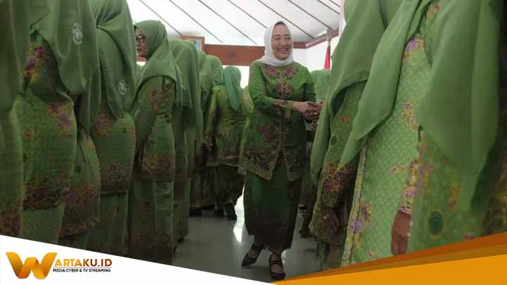 Bupati Anna Hadiri Pelantikan PC Muslimat NU Bojonegoro Bupati Anna Hadiri Pelantikan PC Muslimat NU Bojonegoro