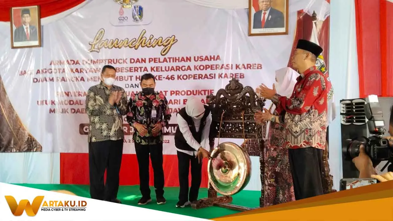 Bupati Bojonegoro Dampingi Gubernur Dalam HUT Koperasi Kareb Ke 46 2