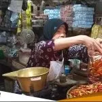 Naiknya Harga BBM Picu Kebutuhan Pokok Di Pasar Bojonegoro Berpotensi Naik