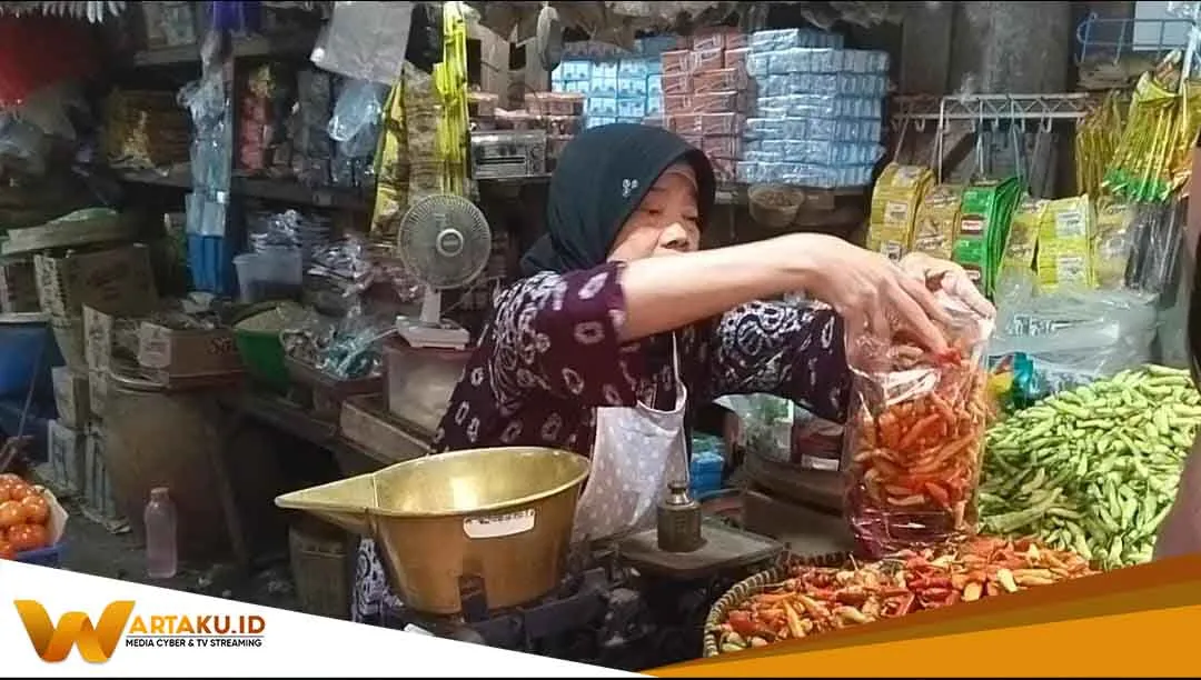 Naiknya Harga BBM Picu Kebutuhan Pokok Di Pasar Bojonegoro Berpotensi Naik