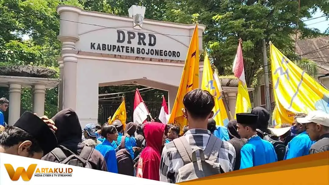 Penuhi Tuntutan Pendemo PMII DPRD Bojonegoro Nyatakan Sikap Tolak Kenaikan BBM