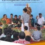 Tangkal Hoax Bupati Bojonegoro Ajak Siswa Berpikir Positif Dan Berintegritas