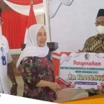 Tingkatkan Sarana Prasarana Ibadah Bupati Bojonegoro Serahkan Bantuan Bagi 235 Musholla