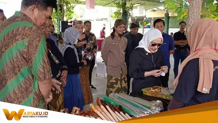 Bupati Anna Gelar Pusaka Gugah Tuah Keris Khayangan Api