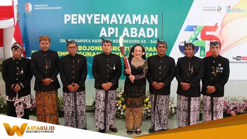 Bupati Bojonegoro Pimpin Kirab Api Abadi 1