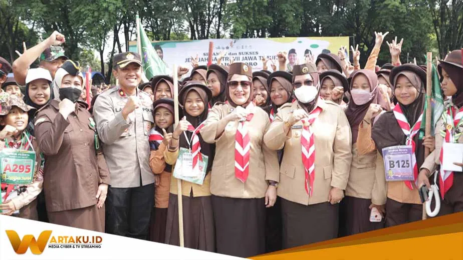 Bupati Membuka JS VII Jatim, Harapakan Melalui LP Ma'arif NU Dapat Mendorong Untuk Bersaing di Tingkat Nasional 2 Bupati Membuka JS VII Jatim Harapakan Melalui LP Maarif NU Dapat Mendorong Untuk Bersaing Di Tingkat Nasional 2