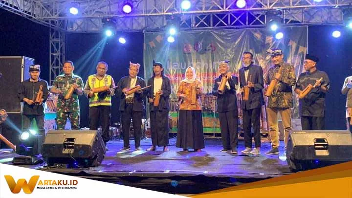 Launching HKI OKlik Bojonegoro Meriah, Bupati Anna Terus Kenalkan ke Generasi Muda 2 Launching HKI OKlik Bojonegoro Meriah Bupati Anna Terus Kenalkan Ke Generasi Muda 2