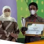 Modifikasi Teknologi Traktor Rasmidi Petani Bojonegoro Raih Penghargaan Krenotek Tani