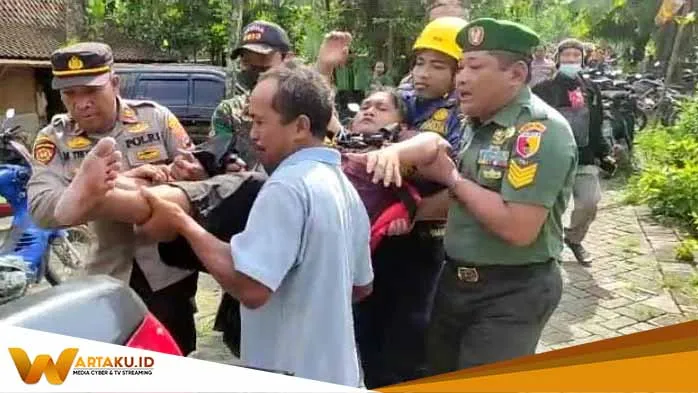 Orang Dalam Gangguan Jiwa Jatuh Kedalam Sumur 1 Orang Dalam Gangguan Jiwa Jatuh Kedalam Sumur 1