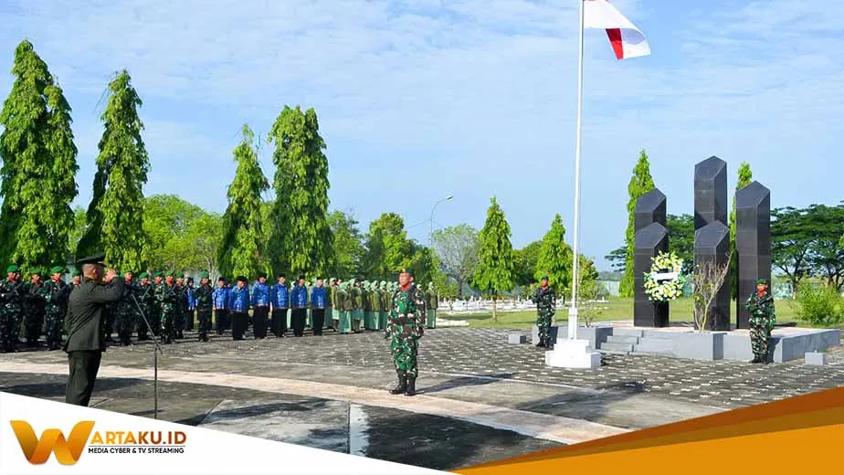 Rangkaian HUT TNI Ke 77 Kodim Bojonegoro Ziarah Ke Makam Pahlawan