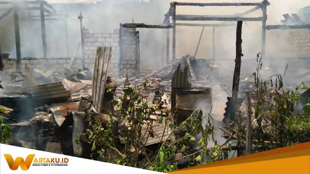 Rumah Dan Warung Di Manukan Ludes Terbakar, Kerugian Mencapai 200 Juta 2 Rumah Dan Warung Di Manukan Ludes Terbakar Kerugian Mencapai 200 Juta 2
