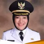 Sukses Pimpin Bojonegoro Bupati Anna Muawanah Raih Penghargaan Santri Of The Year 2022
