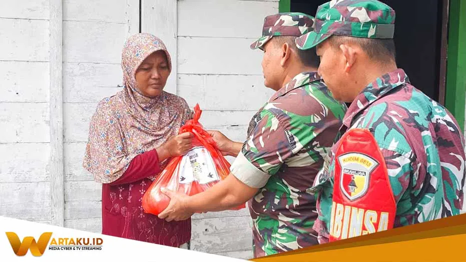 Babinsa Koramil Dander Kodim Bojonegoro, Salurkan Bantuan Sembako Babinsa Koramil Dander Kodim Bojonegoro Salurkan Bantuan Sembako