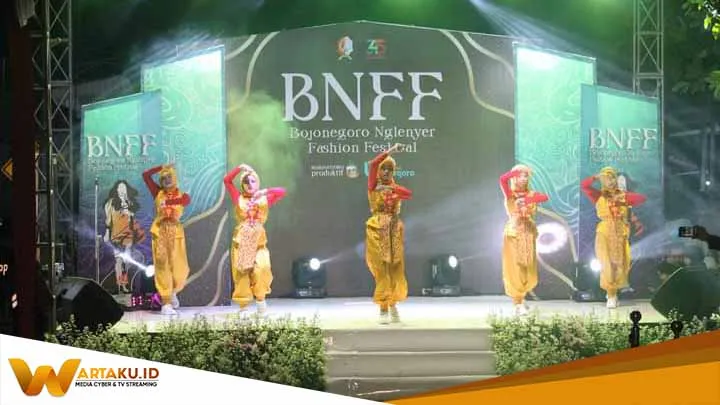 Diikuti Peserta Dari 13 Kecamatan Bojonegoro Nglenyer Fashion Festival Zona 1 Berlangsung Semarak