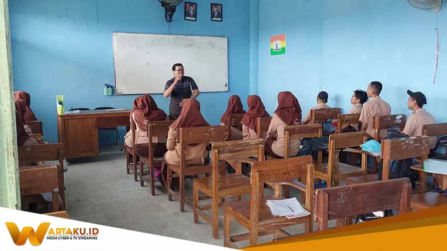 Memiliki Kekurangan, Guru Penyandang Difabel Sebut Keterbatasan Itu Hanya Fisik Bukan Niat 2 Memiliki Kekurangan Guru Penyandang Difabel Sebut Keterbatasan Itu Hanya Fisik Bukan Niat 2