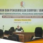 Bupati Bojonegoro Melantik Dan Mengambil Sumpah 52 Pejabat