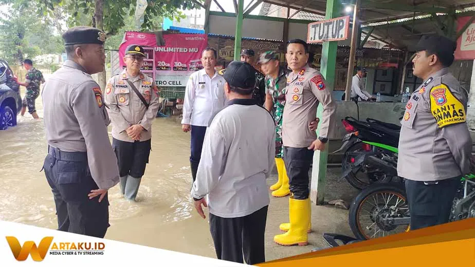 Luapan Kali Kening Sebabkan Fasilitas Umum Terendam Banjir 1 Luapan Kali Kening Sebabkan Fasilitas Umum Terendam Banjir 1