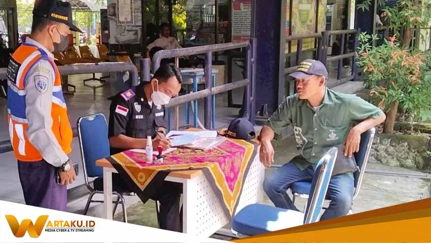 Petugas Terminal Lakukan Penindakan Terhadap 2 Kendaraan Yang Ditemukan Tidak Layak Jalan 1