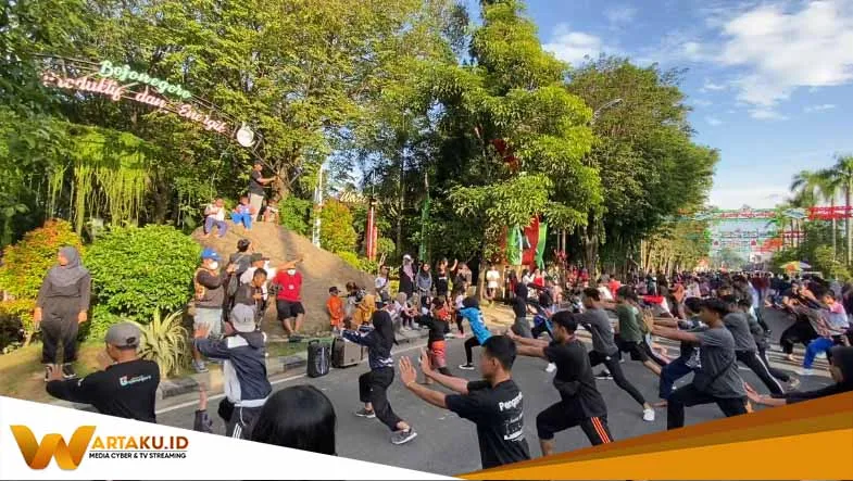 500 Pesilat Pamerkan Jurus Bersama Sama Di CFD Alun Alun Bojonegoro